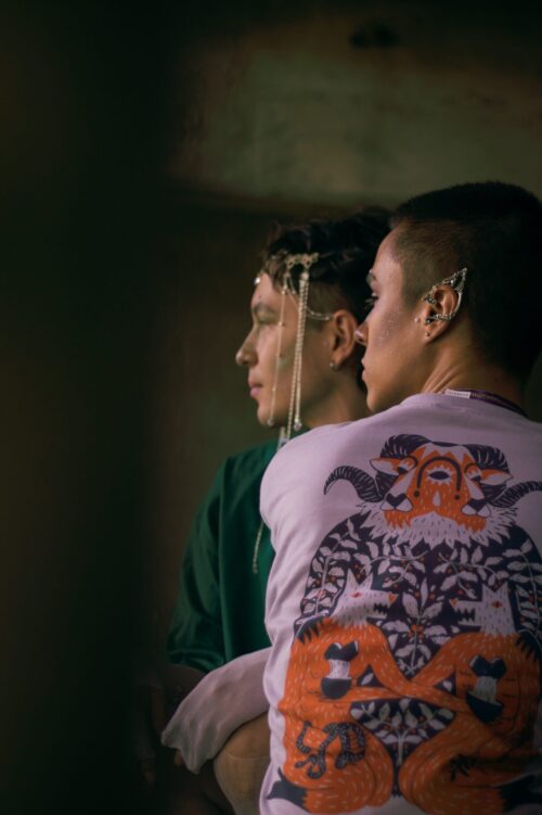 Agreste-46 Camiseta por DiezLetras: Catarsis de la Naturaleza y Espiritualidad